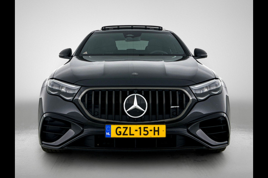 Mercedes-Benz E-Klasse AMG 53 4MATIC+ / NL Auto / Luchtvering (AMG RIDE CONTROL) / Panoramadak / Night Pakket / MBUX Superscreen / Achterasbesturing / Burmester / Plug-in hybride / Elektrisch rijbereik tot ca. 100 km /