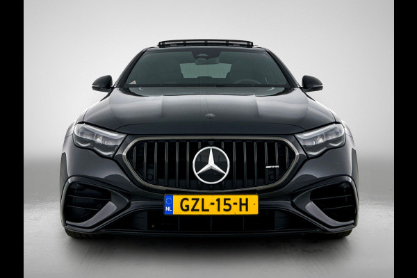 Mercedes-Benz E-Klasse AMG 53 4MATIC+ / NL Auto / Luchtvering (AMG RIDE CONTROL) / Panoramadak / Night Pakket / MBUX Superscreen / Achterasbesturing / Burmester / Plug-in hybride / Elektrisch rijbereik tot ca. 100 km /