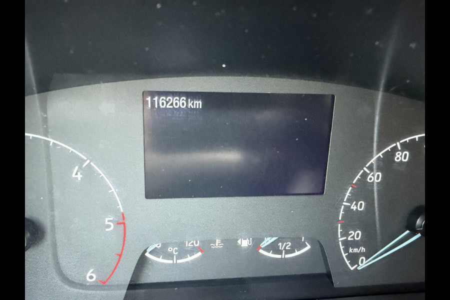 Ford Transit Custom 300 2.0 TDCI 130pk L2H1 Trend / vaste prijs rijklaar € 17.950 ex btw / ingerichte laadruimte / euro 6 / bpm vrij / trekhaak 2800 kg / airco / cruise / navigatie / camera !