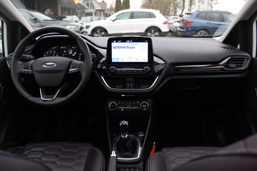 Ford Fiesta 1.0 EcoBoost Vignale Panoramadak / Camera / Leder / 18'' / Navigatie / B&O / Dodehoek / DAB / Stuur+Stoelverwarming / ACC