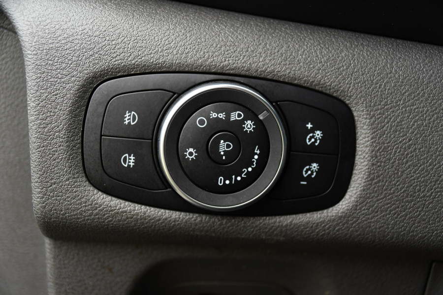 Ford Transit Custom 2.0 TDCI L1H1 Sport Edition Camera, Cruise, Carplay, 130pk, Sensoren, Trekhaak, Leder, LED, 2 x Schuifdeur, Stoelverwarming, Uniek!