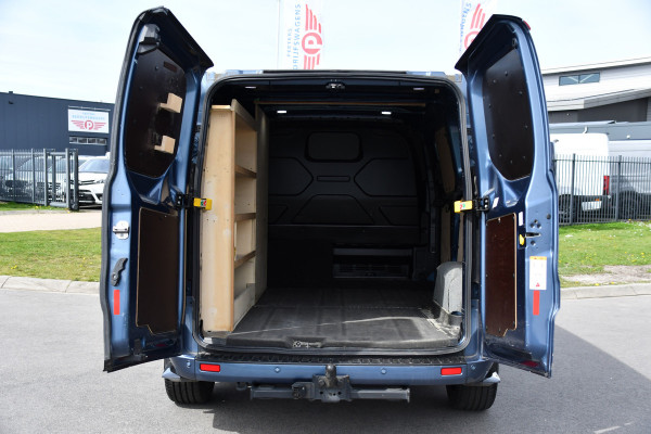 Ford Transit Custom 2.0 TDCI L1H1 Sport Edition Camera, Cruise, Carplay, 130pk, Sensoren, Trekhaak, Leder, LED, 2 x Schuifdeur, Stoelverwarming, Uniek!
