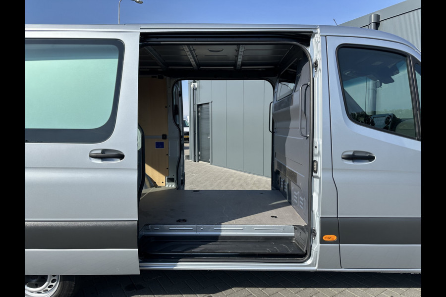 Mercedes-Benz Sprinter 317 CDI 9G-TRONIC / L2H1 / RWD / 3.500 KG AHG / 2x SCHUIFDEUR / CAMERA / CRUISE / BLIND SPOT / CARPLAY
