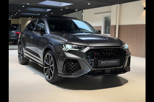 Audi RSQ3 2.5 TFSI|Pano|RS Seats|Camera|Sonos|Matrix|Trekhaak