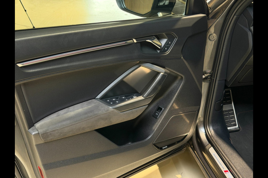 Audi RSQ3 2.5 TFSI|Pano|RS Seats|Camera|Sonos|Matrix|Trekhaak