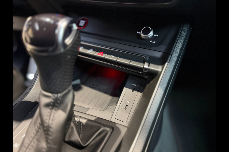Audi RSQ3 2.5 TFSI|Pano|RS Seats|Camera|Sonos|Matrix|Trekhaak