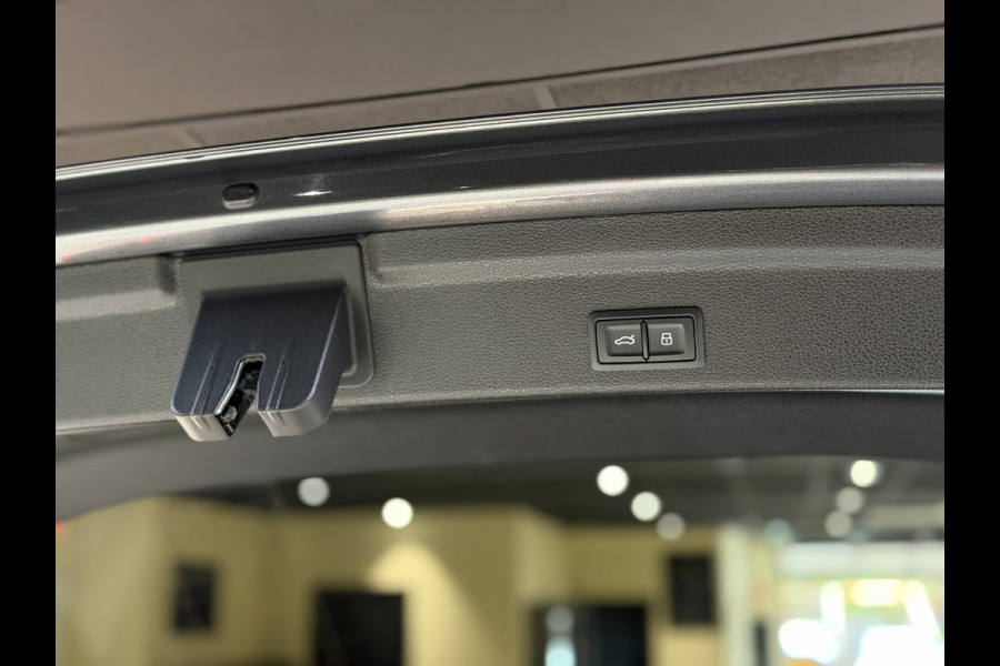 Audi RSQ3 2.5 TFSI|Pano|RS Seats|Camera|Sonos|Matrix|Trekhaak