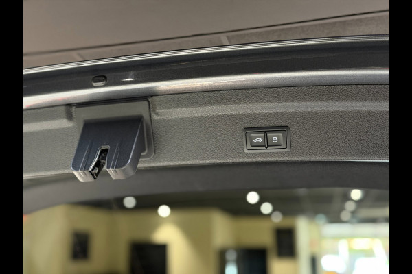 Audi RSQ3 2.5 TFSI|Pano|RS Seats|Camera|Sonos|Matrix|Trekhaak