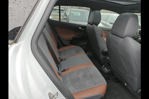 Volkswagen ID.4 First Max 77 kWh NL-AUTO | TREKHAAK | STOELVERWARMIG