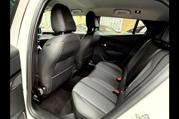 Peugeot e-2008 EV Allure 50 kWh Fase 3, Trekhaak, Camera