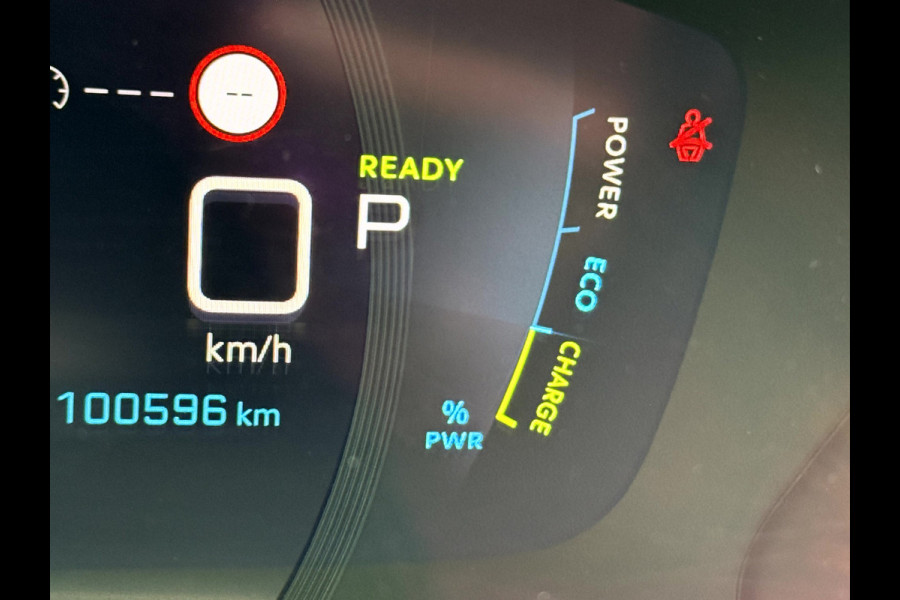 Peugeot e-2008 EV Allure 50 kWh Fase 3, Trekhaak, Camera