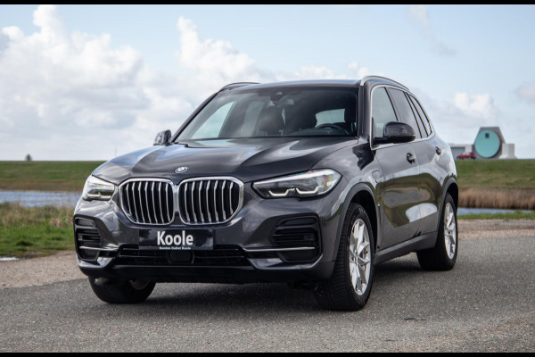 BMW X5 xDrive45e High Executive CARPLAY / CAMERA / DEALER ONDERHOUDEN / BRUIN LEER / STOELVERWARMING