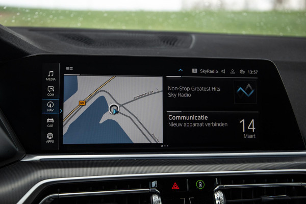 BMW X5 xDrive45e High Executive CARPLAY / CAMERA / DEALER ONDERHOUDEN / BRUIN LEER / STOELVERWARMING