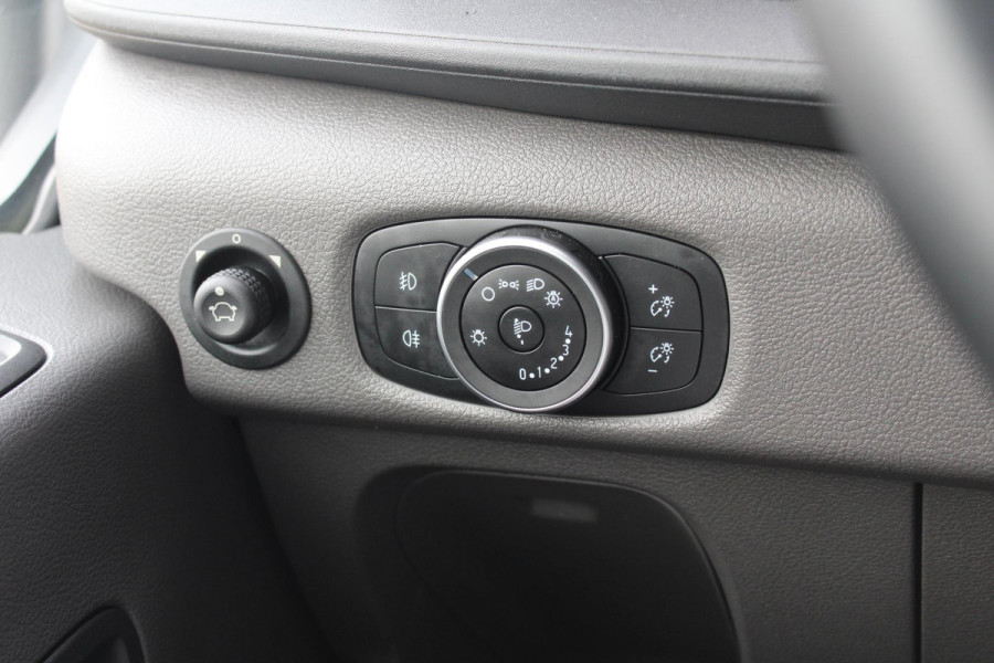 Ford Transit 350L3H2 2,0EcoBlue 96kW Front Trend | Camera | Parkeersensoren | Vloer In Laadruimte | Airco |
