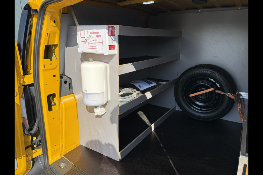 Volkswagen Caddy Cargo 2.0 TDI Comfortline / L1H1 / 1e EIG. / ZEER NETJES !! / AIRCO / CRUISE / TREKHAAK / INRICHTING / PDC