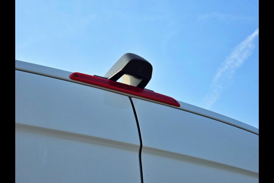 Mercedes-Benz Sprinter 315 1.9 CDI L2 H2 RWD - 150 Pk - Euro 6 - MBUX - ParkeerCamera - Airco - Cruise Control
