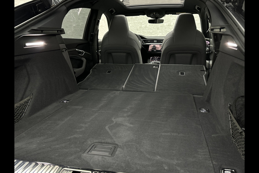 Audi e-tron Sportback S 504pk | RS-Stoelen | Panorama | 360 Camera | Valcona Leder | ACC | B&O Sound | Luchtvering | Soft-Close | Camera Spiegels | Nachtzicht | Keyless-Entry | Head-Up | 4-Zone Clima | Stoelverwarming V+A | Sfeerverlichting | Memory | Carplay |
