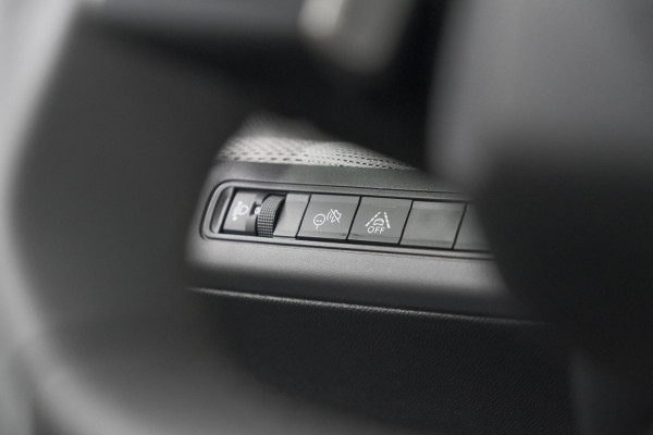 Citroën ë-C3 Max 113pk 44 kWh | 7 KW Laadfunctie | Camera | Navigatie | Apple Carplay | Parkeersensoren