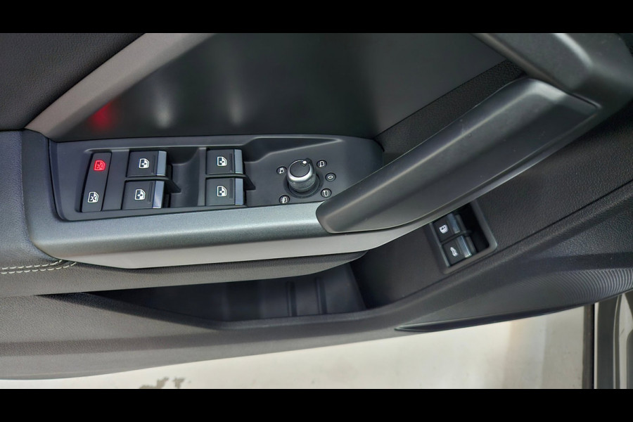 Audi Q3 45 TFSI e 3x S-Line Keyless Camera Matrix Virtual