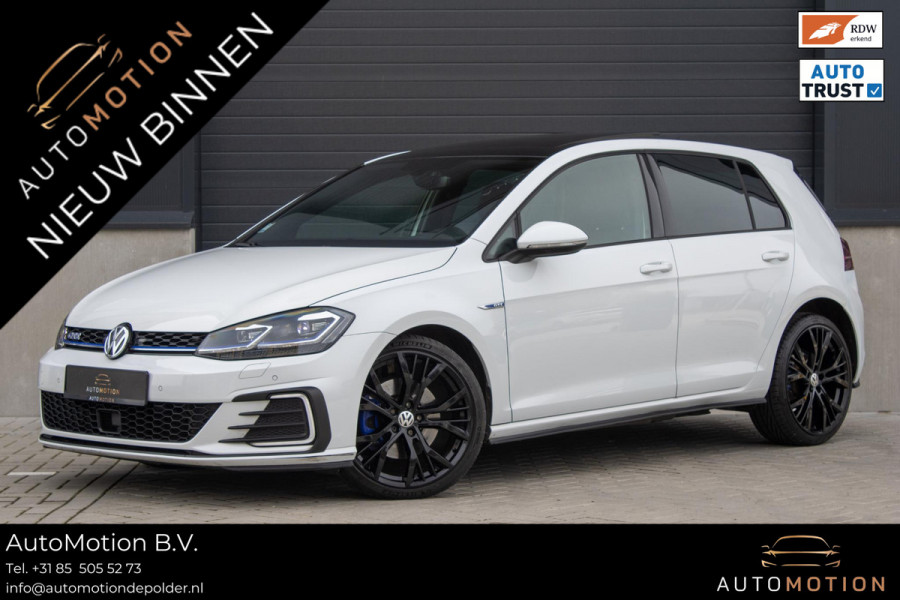 Volkswagen Golf 7.5 1.4 TSI PHEV GTE PANO STOELVERWARMING CAMERA