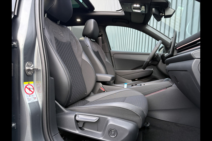 Volkswagen T-Roc 1.5 eTsi R-Line First Edition | Trekhaak wegkl. | 360 Camera | Panodak | Harman/Kardon | Prijs Rijklaar!!