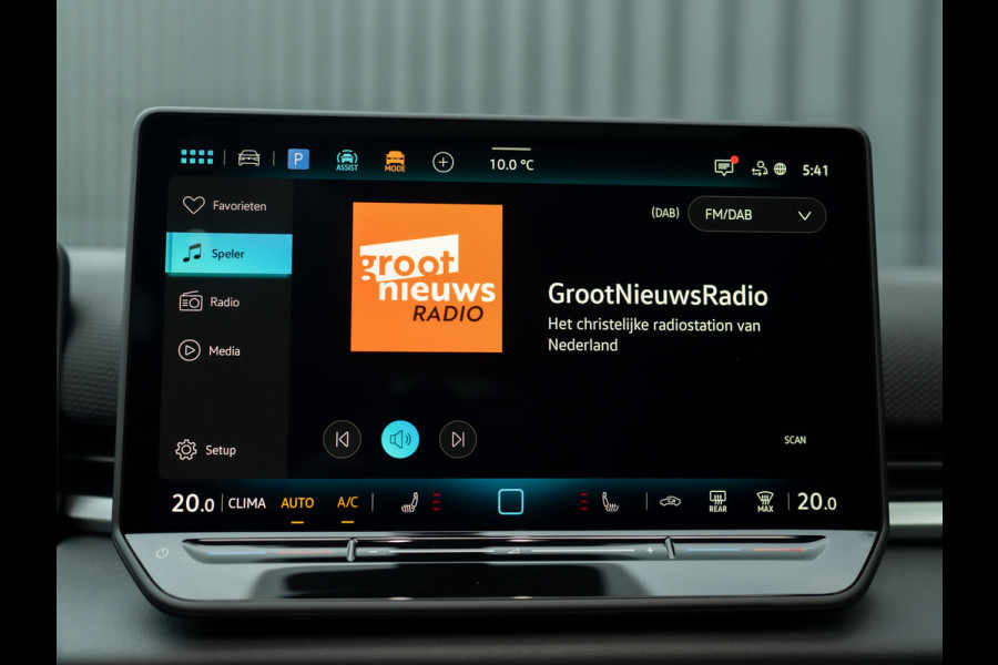 Volkswagen T-Roc 1.5 eTsi R-Line First Edition | Trekhaak wegkl. | 360 Camera | Panodak | Harman/Kardon | Prijs Rijklaar!!