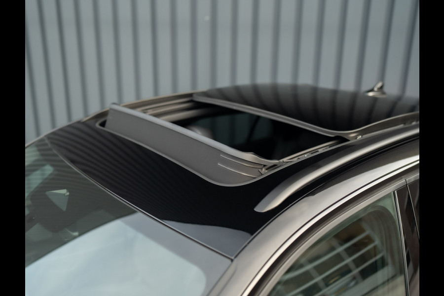 Volkswagen T-Roc 1.5 eTsi R-Line First Edition | Trekhaak wegkl. | 360 Camera | Panodak | Harman/Kardon | Prijs Rijklaar!!