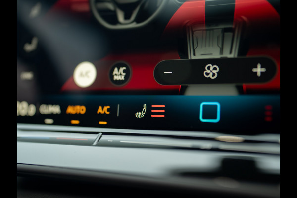 Volkswagen T-Roc 1.5 eTsi R-Line First Edition | Trekhaak wegkl. | 360 Camera | Panodak | Harman/Kardon | Prijs Rijklaar!!