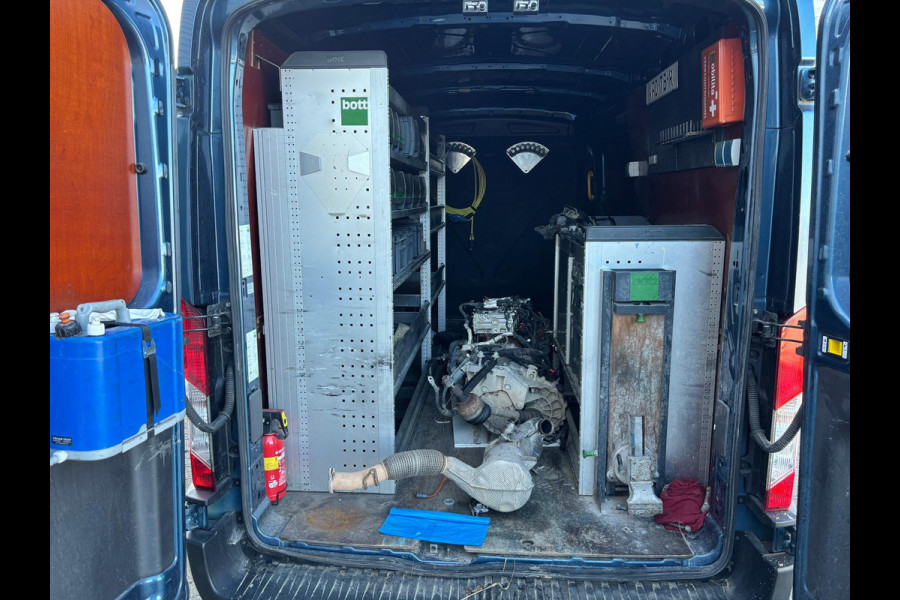 Ford Transit 330 2.0 TDCI L3H2 Trend | 3 Zitplaatsen | Trekhaak | Parkeer Camera | LET OP MOTOR STUK