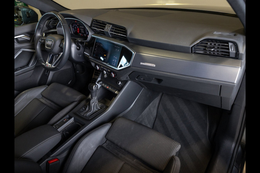 Audi Q3 35 TFSI 2x S-Line edition / 150pk / Panorama dak / Keyless / Stoelverwarming /