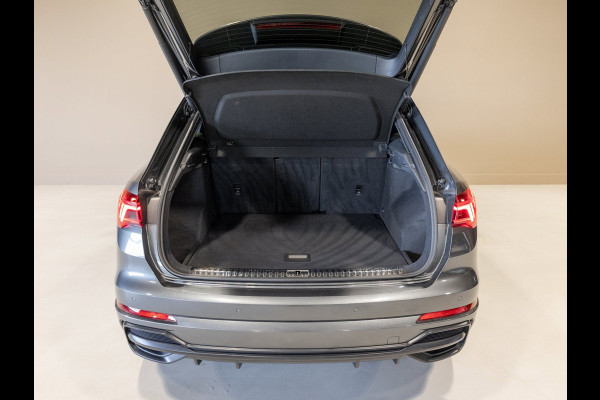 Audi Q3 35 TFSI 2x S-Line edition / 150pk / Panorama dak / Keyless / Stoelverwarming /