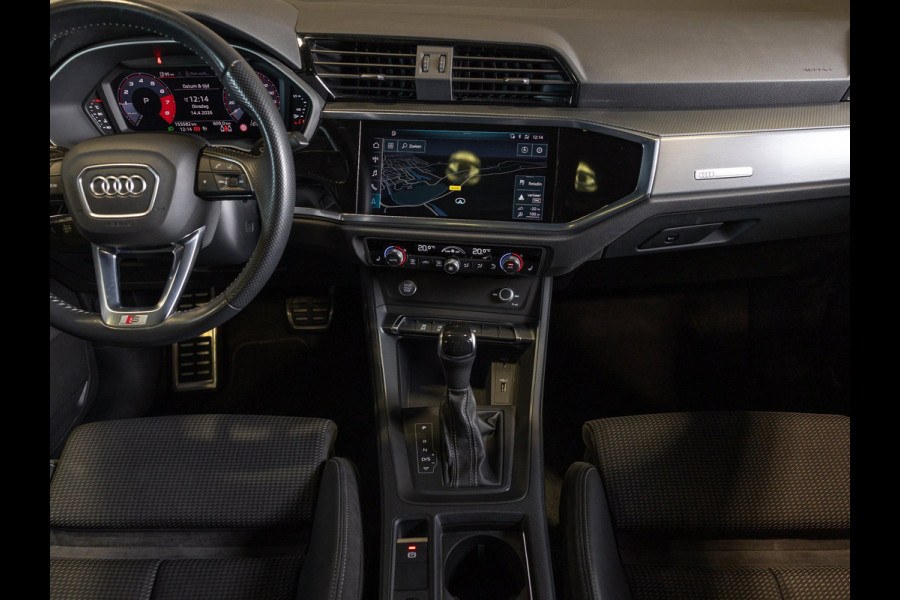 Audi Q3 35 TFSI 2x S-Line edition / 150pk / Panorama dak / Keyless / Stoelverwarming /