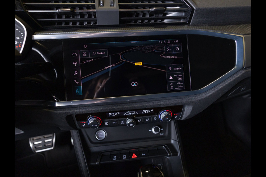 Audi Q3 35 TFSI 2x S-Line edition / 150pk / Panorama dak / Keyless / Stoelverwarming /
