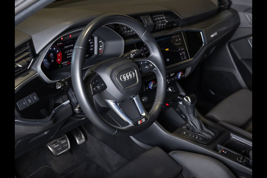 Audi Q3 35 TFSI 2x S-Line edition / 150pk / Panorama dak / Keyless / Stoelverwarming /