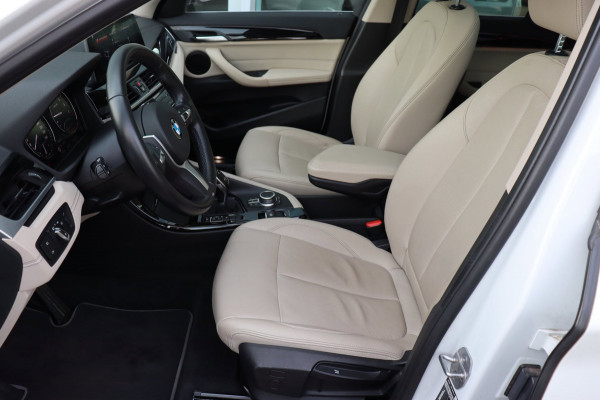BMW X1 SDrive20i High Executive org.NL leer+verw Schuifdak HUD A.camera Carplay