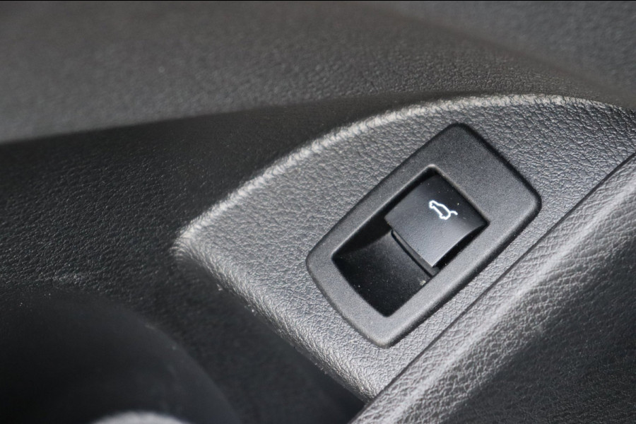 BMW X1 SDrive20i High Executive org.NL leer+verw Schuifdak HUD A.camera Carplay