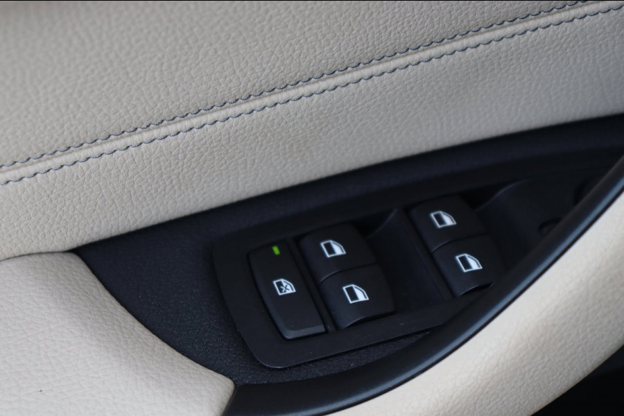 BMW X1 SDrive20i High Executive org.NL leer+verw Schuifdak HUD A.camera Carplay