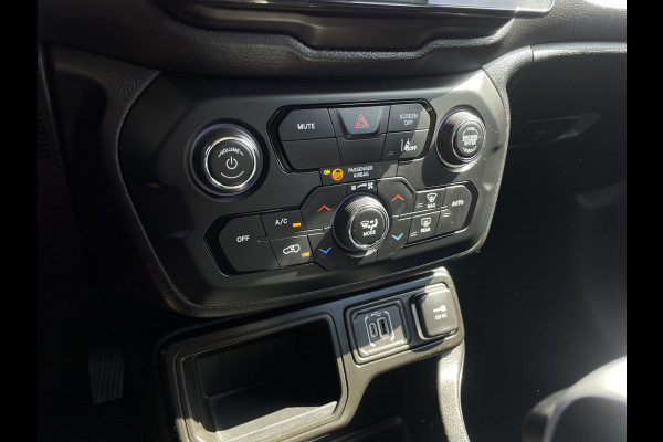 Jeep Renegade 1.5T e-Hybrid Altitude | Nieuw type | Apple/Android Carplay | 17" velgen