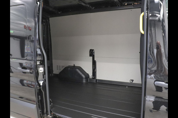 Ford Transit 130pk L2H2 Automaat Trekhaak Airco 360°Camera DAB+