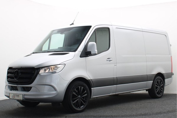 Mercedes-Benz Sprinter 317 CDI Automaat L2H1 3-Zits, Elek. laadklep, Stoelverwarming, Camera, Cruise, Apple Carplay, 18''
