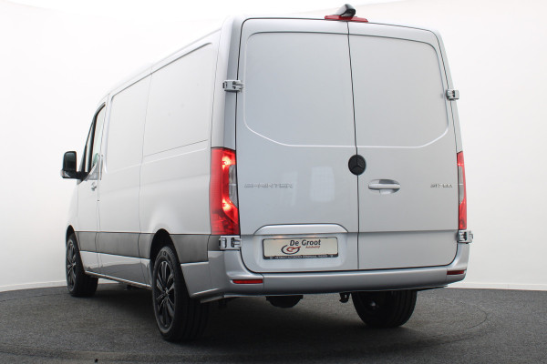 Mercedes-Benz Sprinter 317 CDI Automaat L2H1 3-Zits, Elek. laadklep, Stoelverwarming, Camera, Cruise, Apple Carplay, 18''