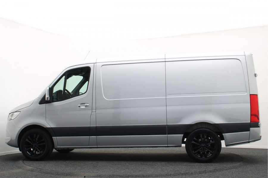 Mercedes-Benz Sprinter 317 CDI Automaat L2H1 3-Zits, Elek. laadklep, Stoelverwarming, Camera, Cruise, Apple Carplay, 18''