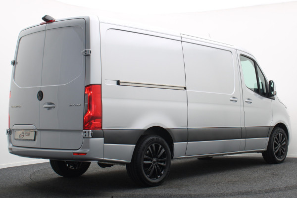 Mercedes-Benz Sprinter 317 CDI Automaat L2H1 3-Zits, Elek. laadklep, Stoelverwarming, Camera, Cruise, Apple Carplay, 18''