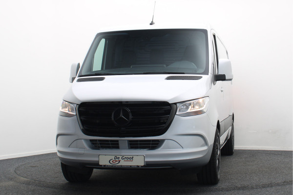 Mercedes-Benz Sprinter 317 CDI Automaat L2H1 3-Zits, Elek. laadklep, Stoelverwarming, Camera, Cruise, Apple Carplay, 18''