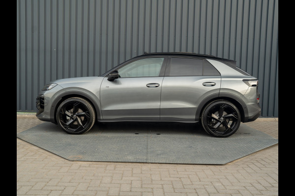 Volkswagen T-Roc 1.5 eTsi R-Line First Edition | Trekhaak wegkl. | 360 Camera | Panodak | Harman/Kardon | Prijs Rijklaar!!