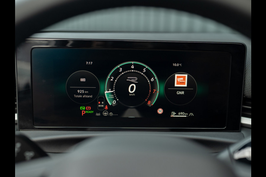 Volkswagen T-Roc 1.5 eTsi R-Line First Edition | Trekhaak wegkl. | 360 Camera | Panodak | Harman/Kardon | Prijs Rijklaar!!