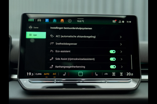 Volkswagen T-Roc 1.5 eTsi R-Line First Edition | Trekhaak wegkl. | 360 Camera | Panodak | Harman/Kardon | Prijs Rijklaar!!