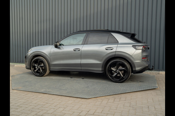 Volkswagen T-Roc 1.5 eTsi R-Line First Edition | Trekhaak wegkl. | 360 Camera | Panodak | Harman/Kardon | Prijs Rijklaar!!