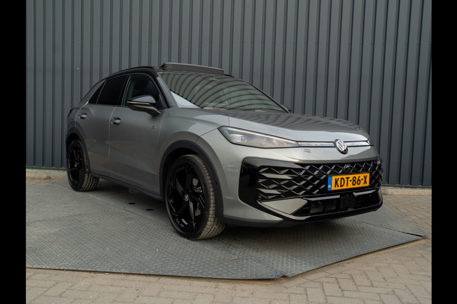 Volkswagen T-Roc 1.5 eTsi R-Line First Edition | Trekhaak wegkl. | 360 Camera | Panodak | Harman/Kardon | Prijs Rijklaar!!