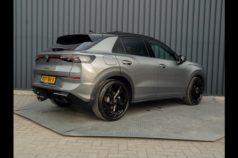 Volkswagen T-Roc 1.5 eTsi R-Line First Edition | Trekhaak wegkl. | 360 Camera | Panodak | Harman/Kardon | Prijs Rijklaar!!
